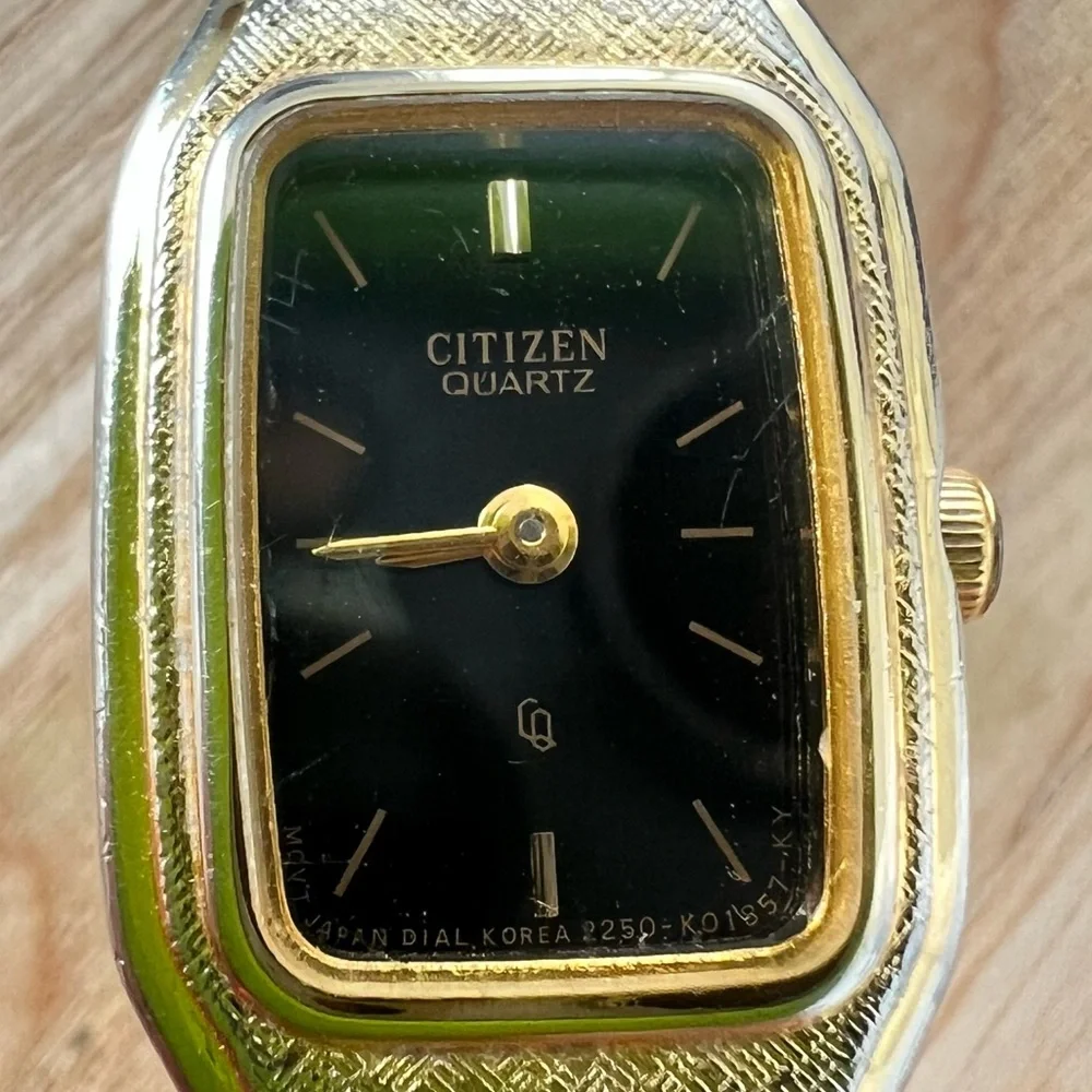 Vintage citizen quartz rectangular black dial gold tone dress watch NEW BATTERY